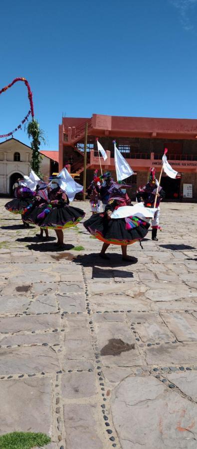 Taquile Hospedaje Mario Huillanopampa ภายนอก รูปภาพ