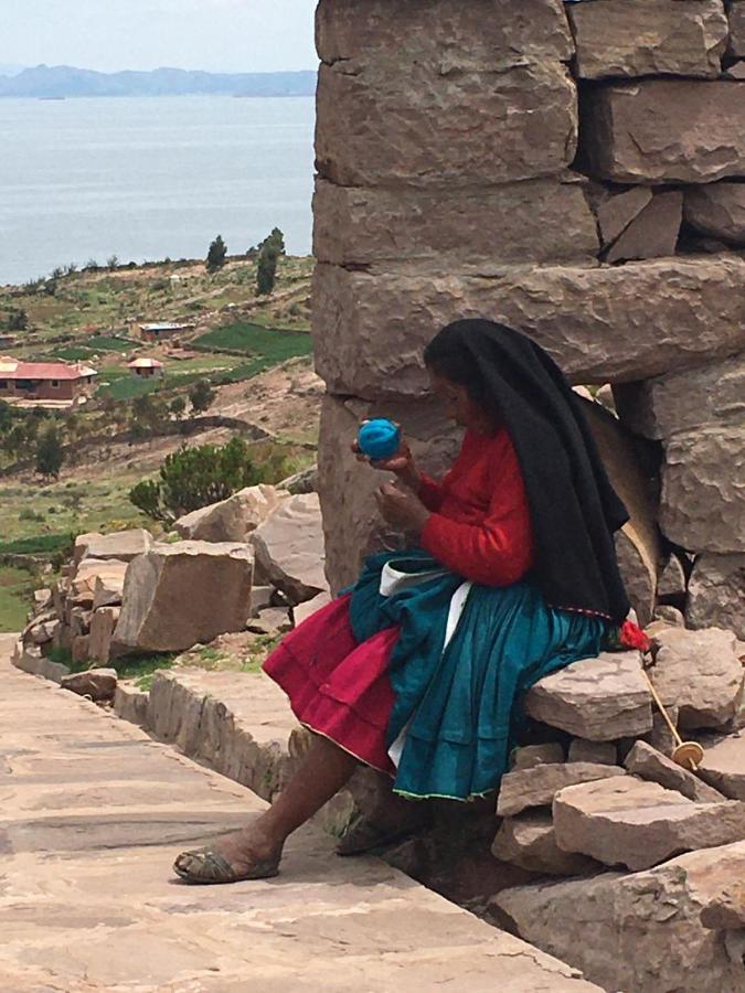 Taquile Hospedaje Mario Huillanopampa ภายนอก รูปภาพ